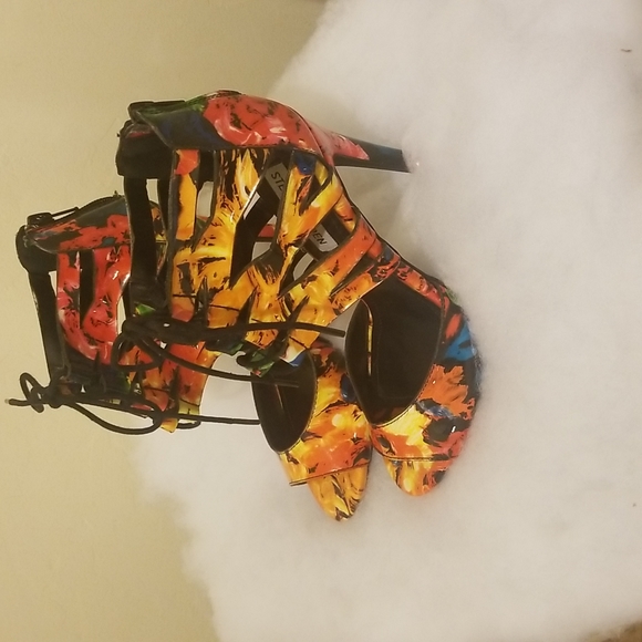 Steve Madden Lace up Heels - Picture 2 of 4